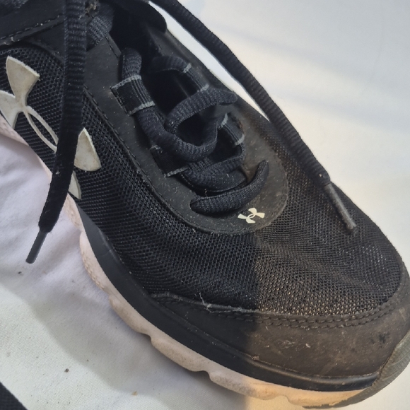 Under Armour Black and White Athletic Shoes - Picture 5 of 14